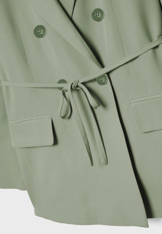 Blazer cu curea Blazer cu curea