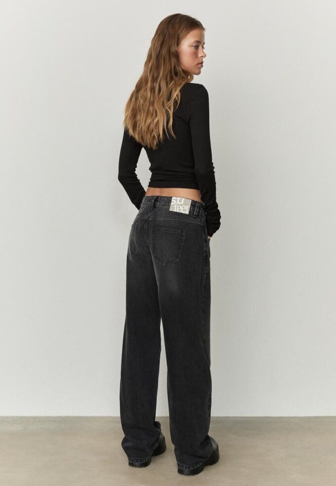 Blugi cu talie joasă și croi Wide Leg Blugi cu talie joasă și croi Wide Leg