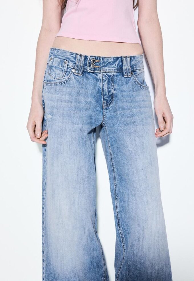 Blugi cu talie joasă și Wide Leg, cu nasture cu bijuterie Blugi cu talie joasă și Wide Leg, cu nasture cu bijuterie