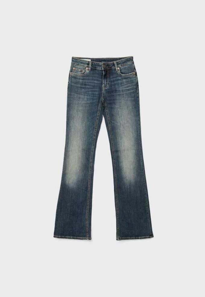 Blugi D67 Slim Fit Boot-Cut Blugi D67 Slim Fit Boot-Cut