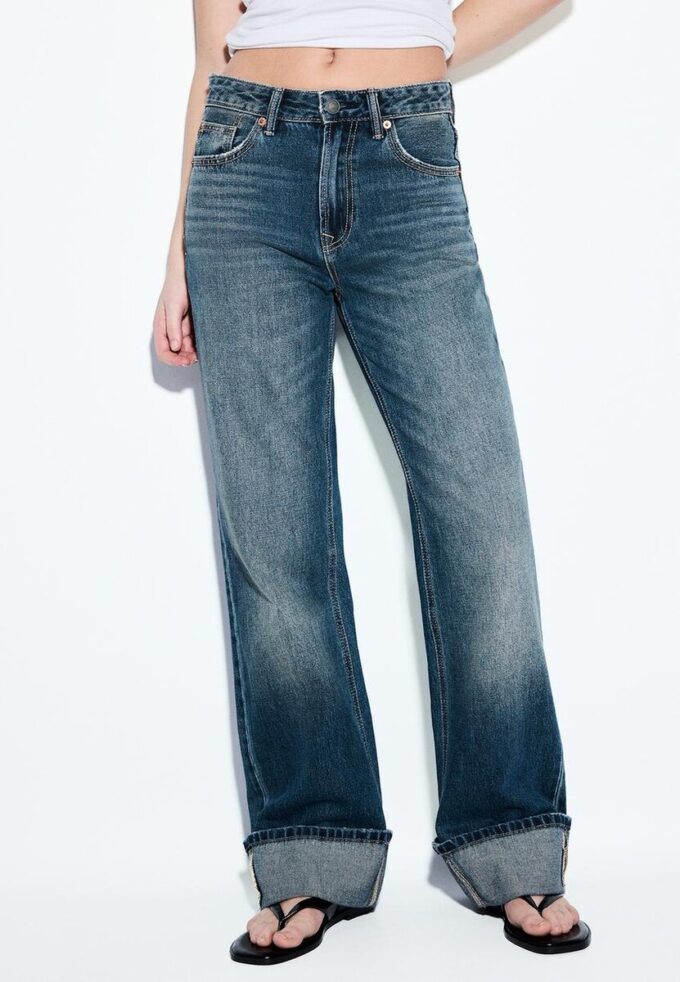 Blugi D92 cu croi drept și Wide Leg Blugi D92 cu croi drept și Wide Leg