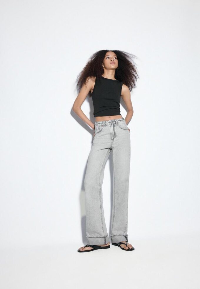 Blugi D92 cu croi drept și Wide Leg Blugi D92 cu croi drept și Wide Leg
