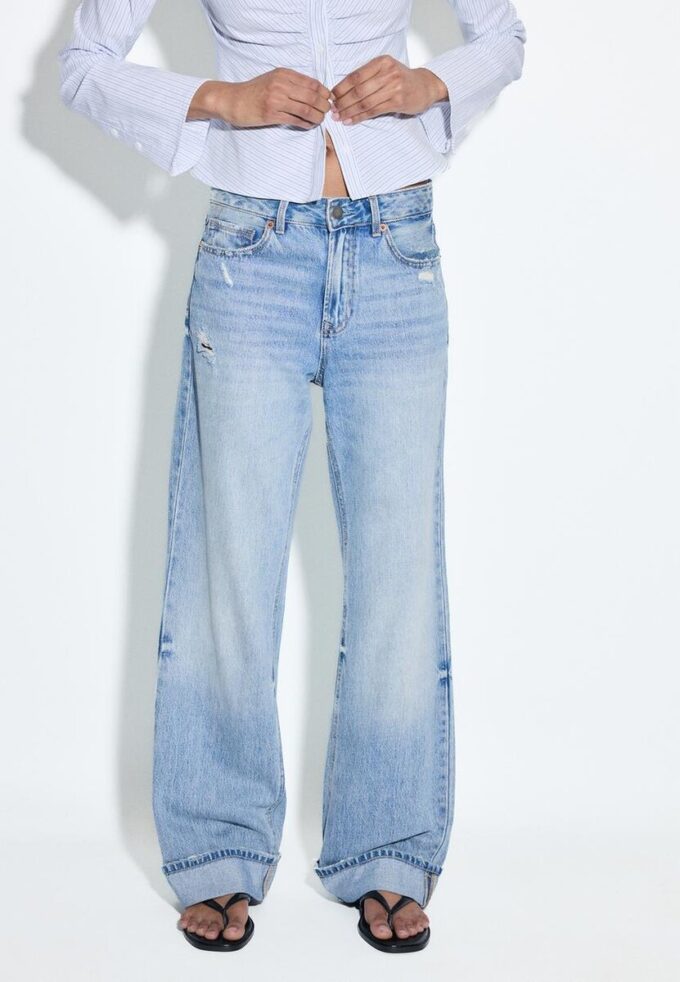 Blugi D92 cu croi drept și Wide Leg Blugi D92 cu croi drept și Wide Leg