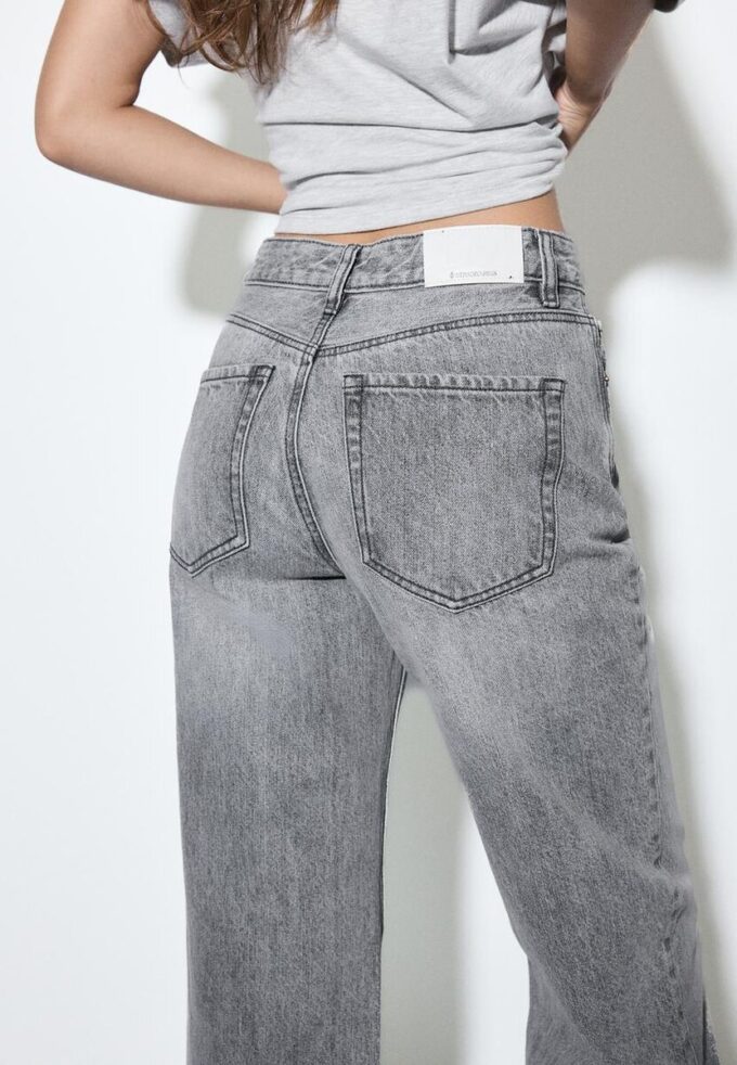 Blugi D92 cu croi drept și Wide Leg Blugi D92 cu croi drept și Wide Leg