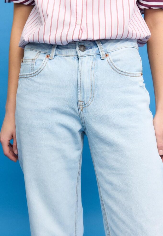 Blugi D92 cu croi drept și Wide Leg Blugi D92 cu croi drept și Wide Leg