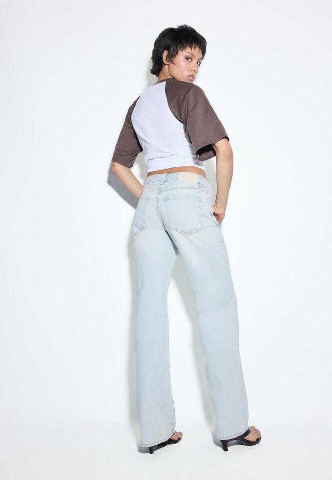 Blugi D92 cu croi drept și Wide Leg Blugi D92 cu croi drept și Wide Leg