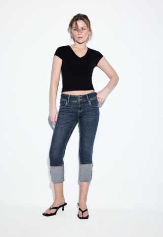 Blugi slim fit cu talie joasă