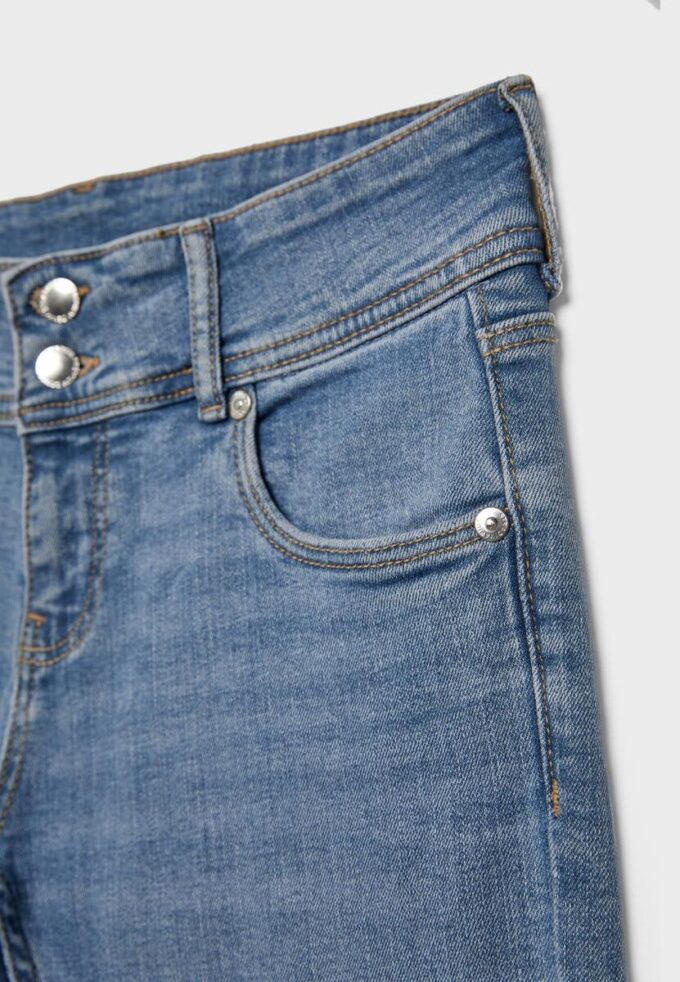Blugi slim fit cu talie joasă Blugi slim fit cu talie joasă