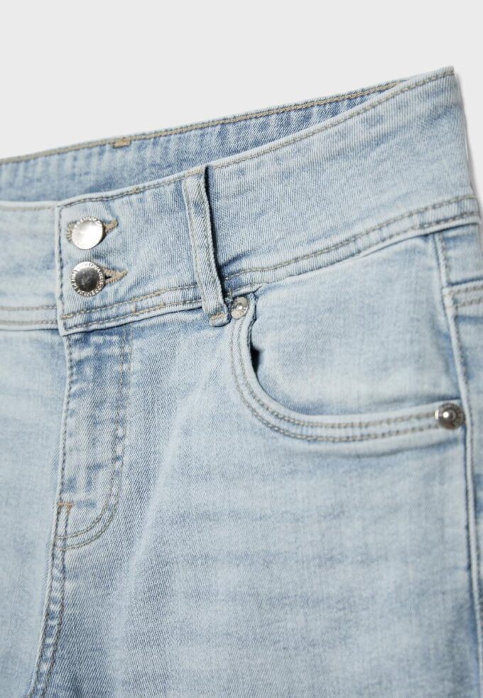 Blugi slim fit cu talie joasă Blugi slim fit cu talie joasă