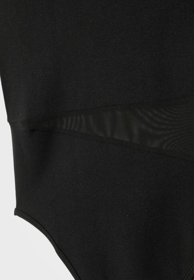 Body asimetric cu detalii transparente Body asimetric cu detalii transparente