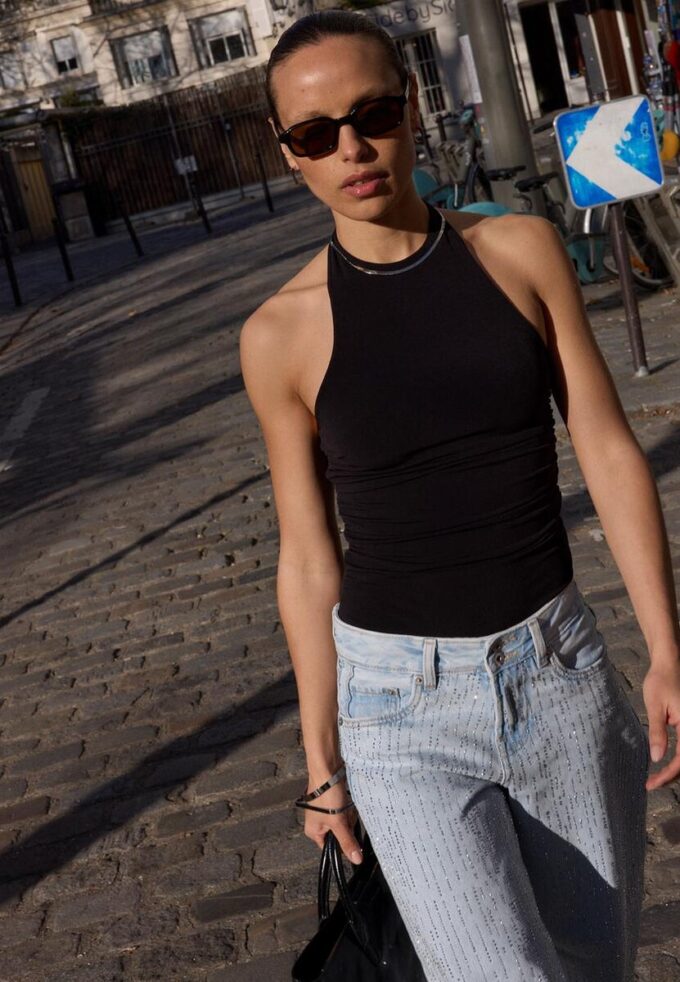 Body cu gât halter