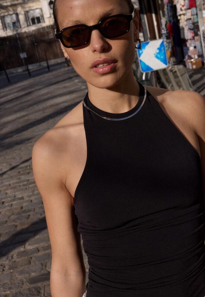 Body cu gât halter