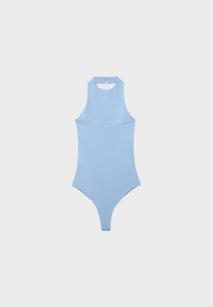 Body cu gât halter