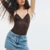 Body din dantelă cu bretele Body din dantelă cu bretele