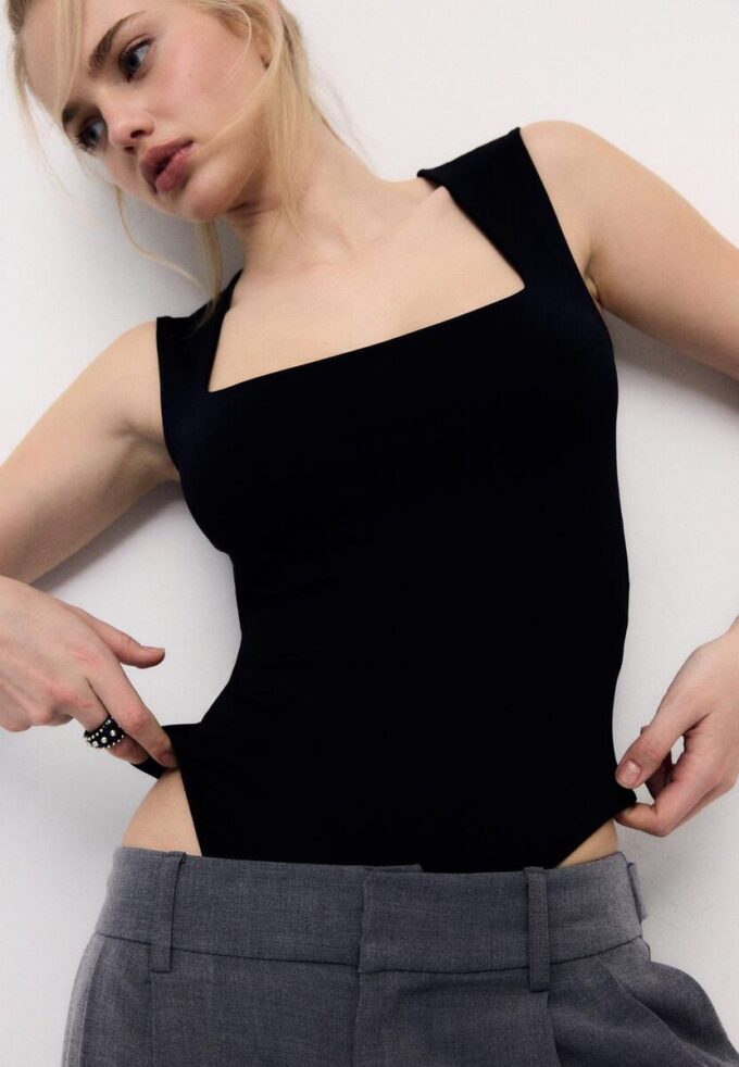 Body din poliamidă cu decolteu pătrat Body din poliamidă cu decolteu pătrat