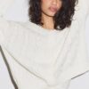 Cardigan cu nasturi, tricotat în stil „cable” Cardigan cu nasturi, tricotat în stil „cable”