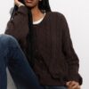 Cardigan cu nasturi, tricotat în stil „cable” Cardigan cu nasturi, tricotat în stil „cable”