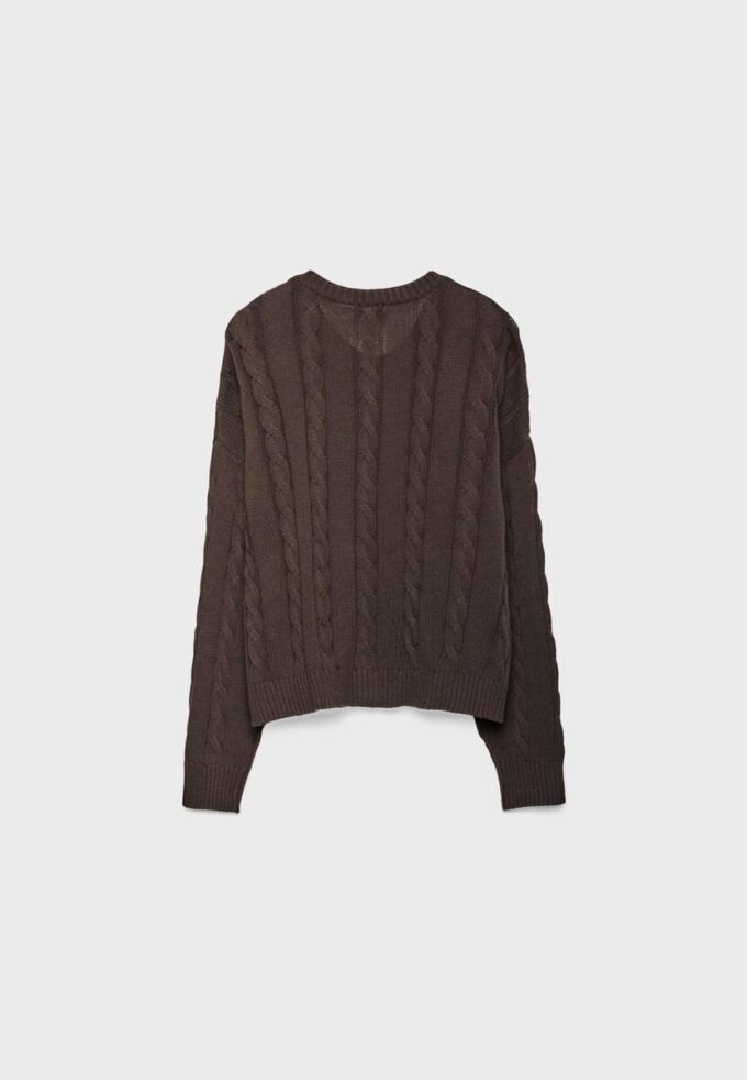 Cardigan cu nasturi, tricotat în stil „cable” Cardigan cu nasturi, tricotat în stil „cable”