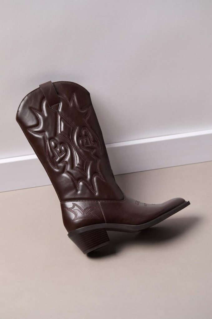 Cizme de cowboy cu toc Cizme de cowboy cu toc