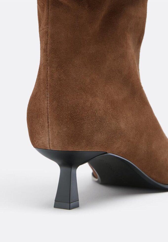 Cizme din piele slouchy cu toc mic, cu talpă moale