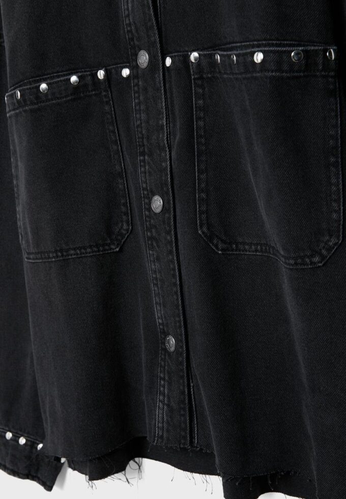 Cămașă scurtă din denim cu ținte Cămașă scurtă din denim cu ținte