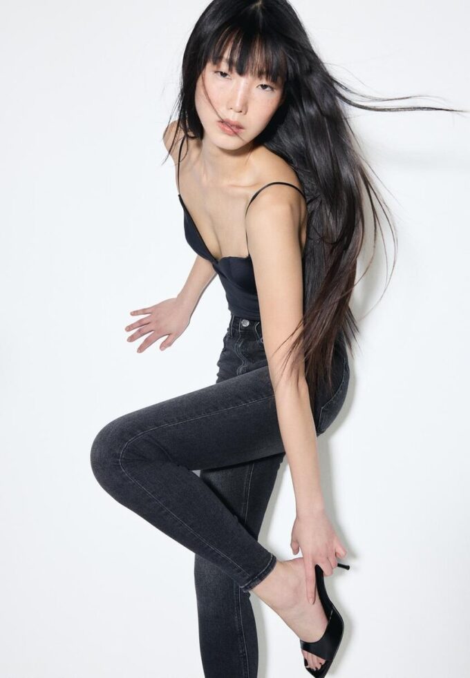 D09 Blugi skinny cu talie foarte înaltă D09 Blugi skinny cu talie foarte înaltă