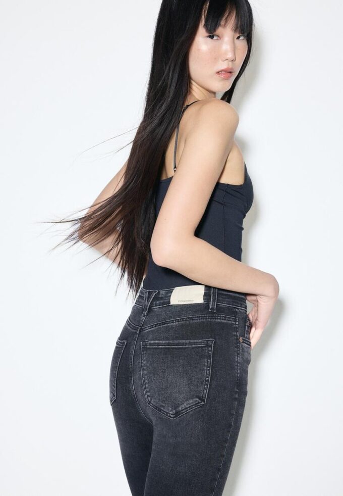 D09 Blugi skinny cu talie foarte înaltă D09 Blugi skinny cu talie foarte înaltă