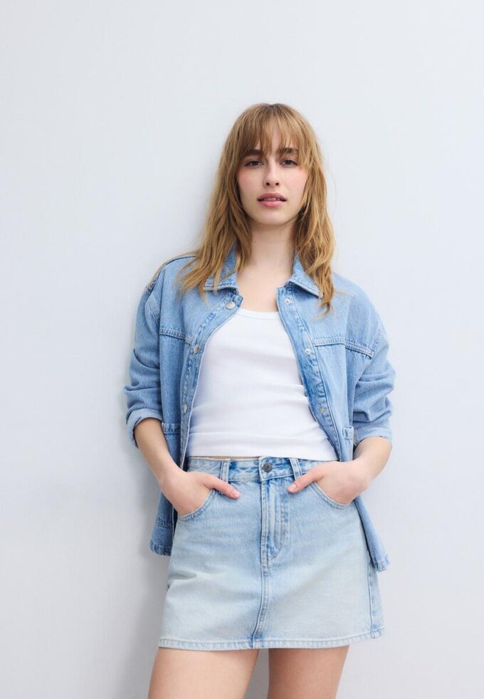 D60 Fustă mini din denim de articole de bază D60 Fustă mini din denim de articole de bază