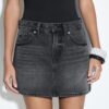 D60 Fustă mini din denim de articole de bază D60 Fustă mini din denim de articole de bază