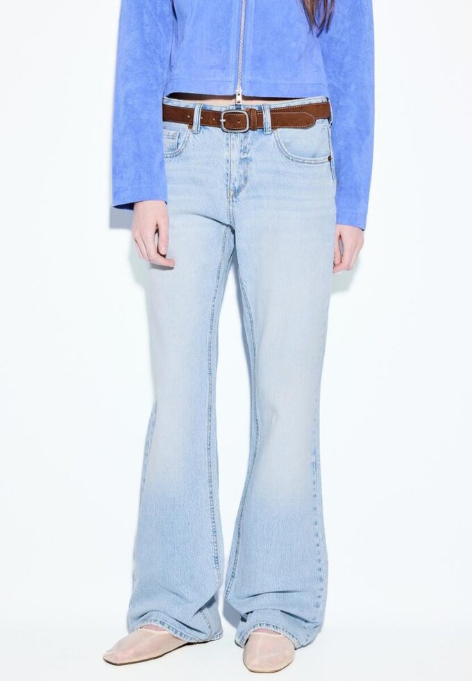 D68 Blugi boot-cut cu curea D68 Blugi boot-cut cu curea