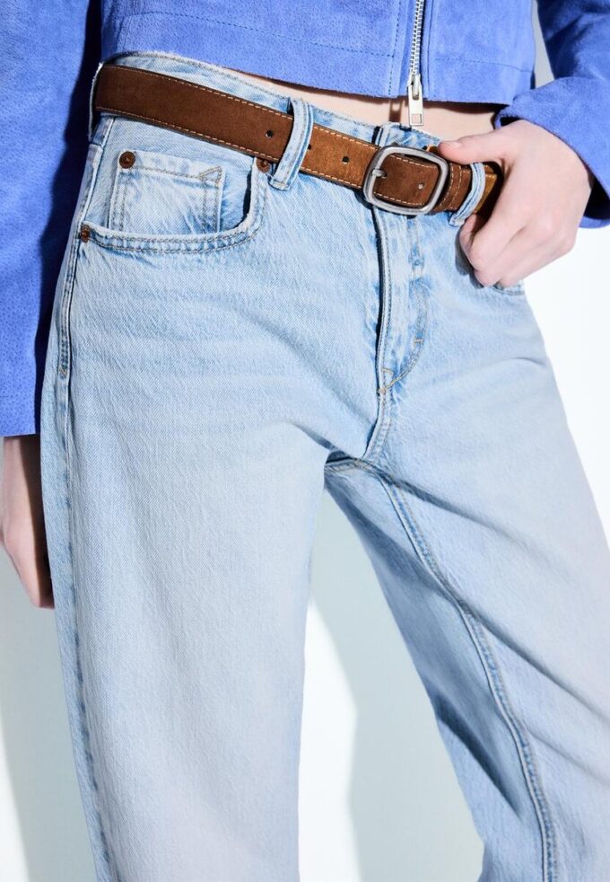 D68 Blugi boot-cut cu curea D68 Blugi boot-cut cu curea