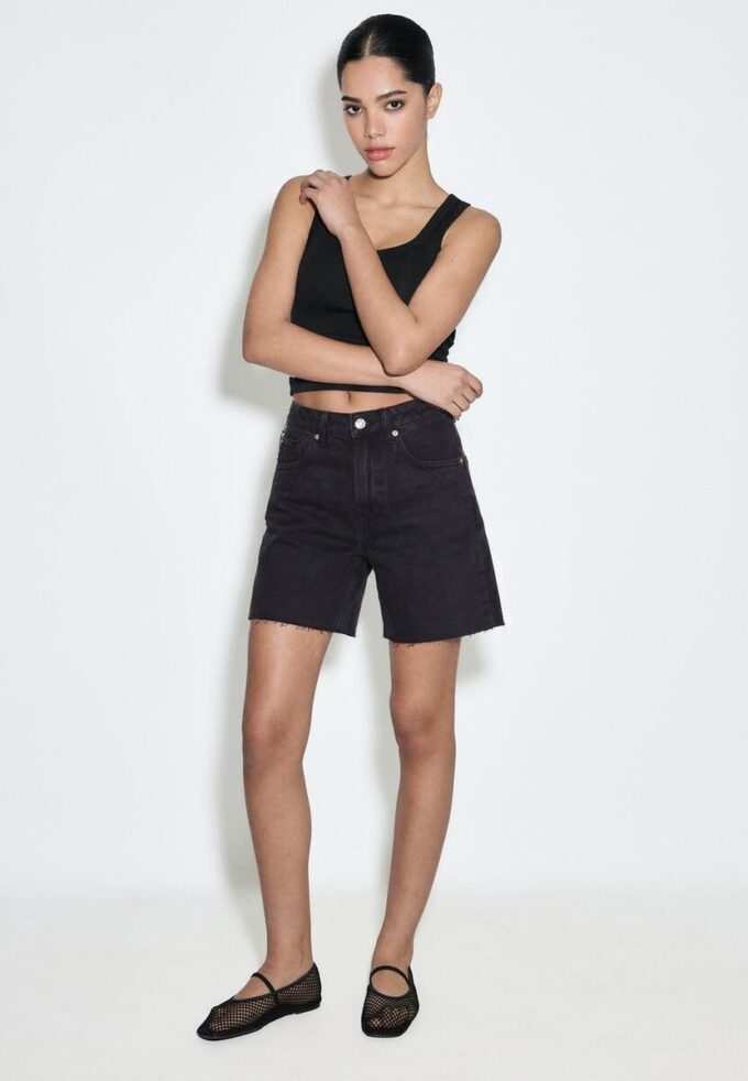 D93 Pantaloni scurți lungi din denim D93 Pantaloni scurți lungi din denim