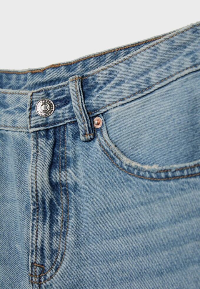 D93 Pantaloni scurți lungi din denim D93 Pantaloni scurți lungi din denim