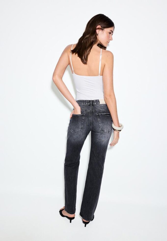 D98 Blugi cu croi drept D98 Blugi cu croi drept