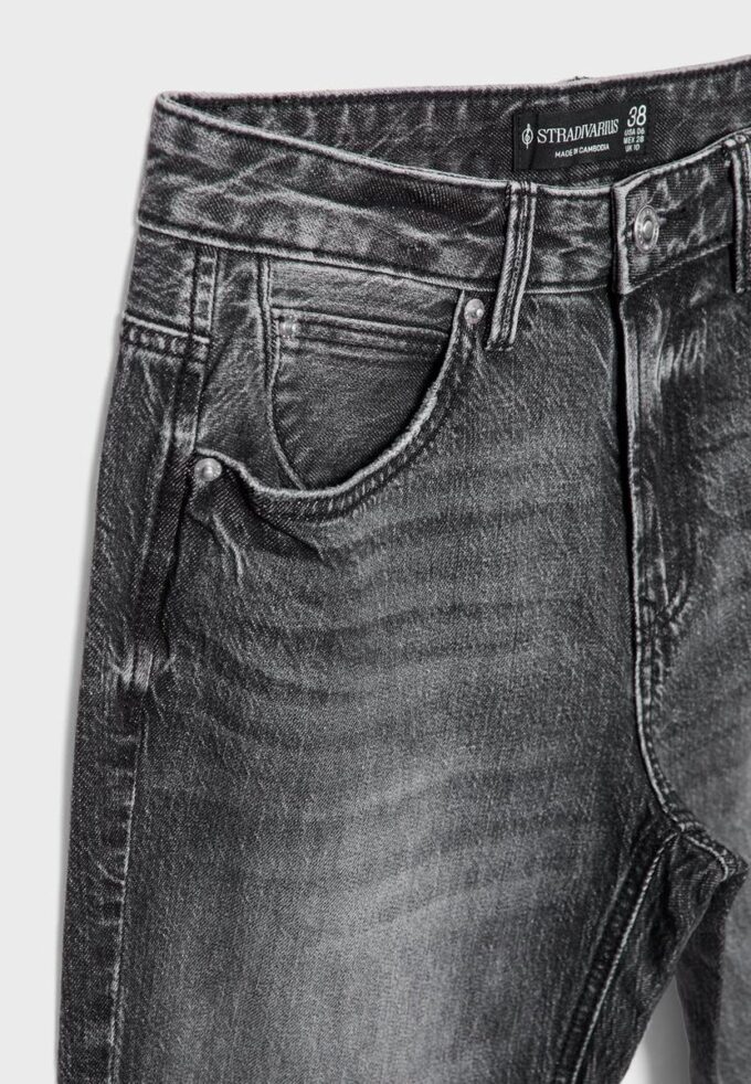 D98 Blugi cu croi drept D98 Blugi cu croi drept