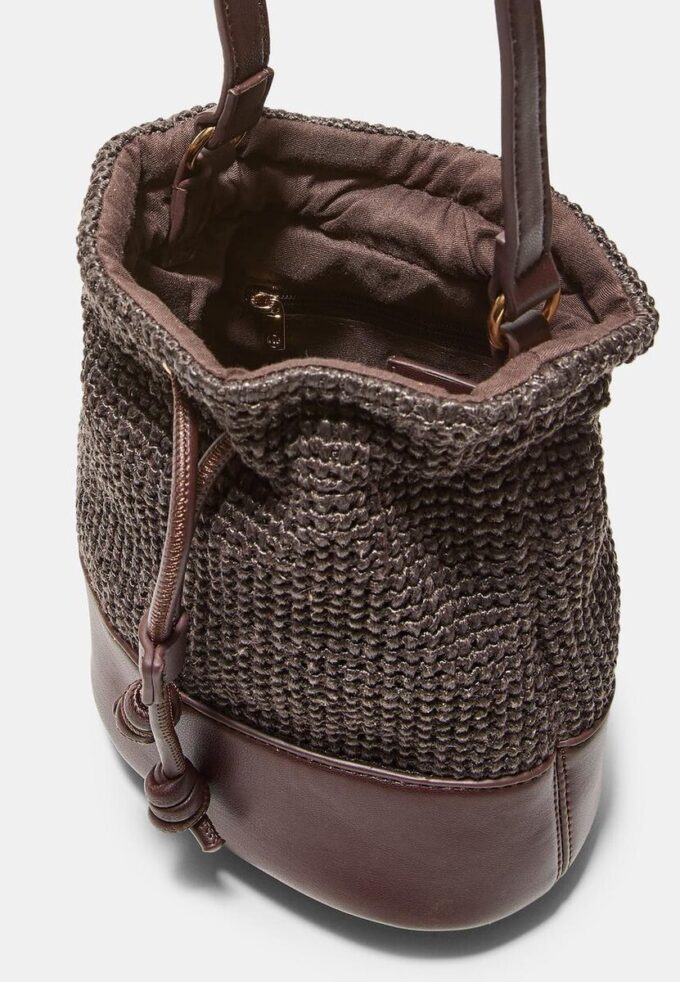 Geantă crossbody croșetată în culori contrastante Geantă crossbody croșetată în culori contrastante