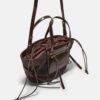Geantă crossbody tip coș cu efect de croșetat Geantă crossbody tip coș cu efect de croșetat