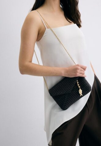 Geantă crossbody tip plic cu efect de rafie