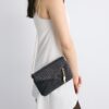 Geantă crossbody tip plic cu efect de rafie Geantă crossbody tip plic cu efect de rafie