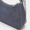 Geantă de umăr din denim în formă de semilună Geantă de umăr din denim în formă de semilună