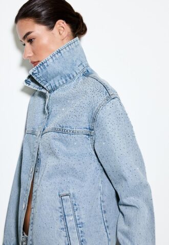 Jachetă din denim cu buzunare aplicate și strasuri Jachetă din denim cu buzunare aplicate și strasuri