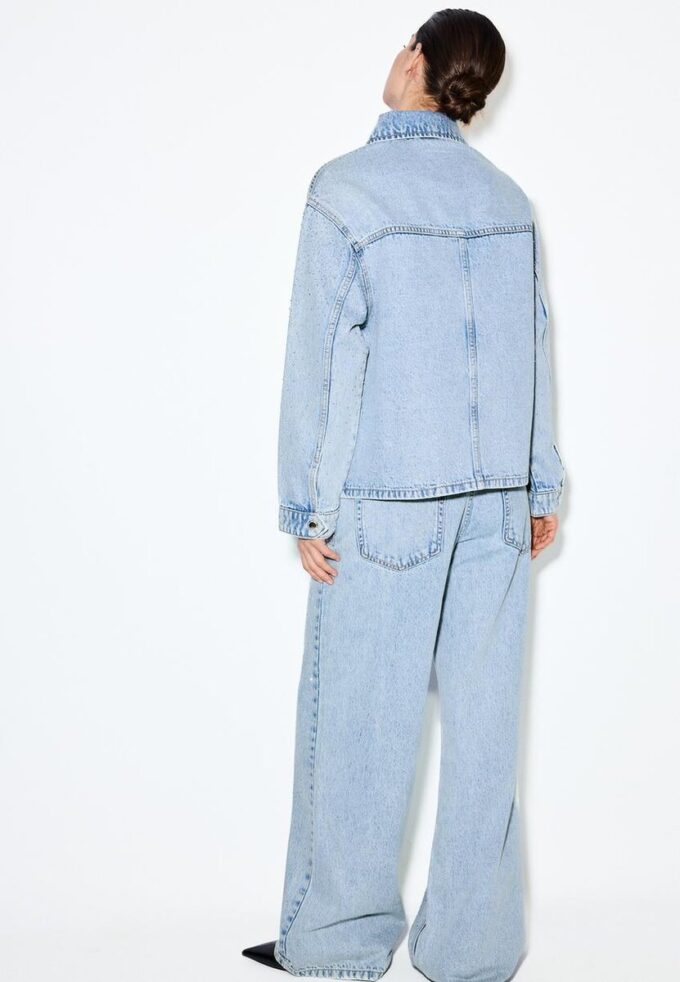 Jachetă din denim cu buzunare aplicate și strasuri Jachetă din denim cu buzunare aplicate și strasuri