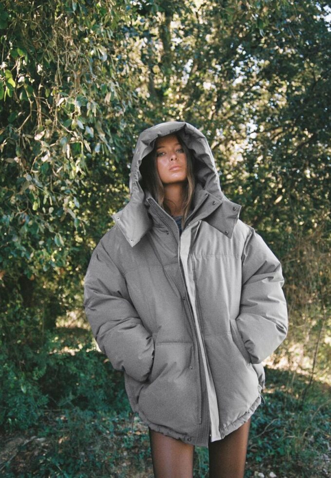 Jachetă matlasată oversize cu glugă Jachetă matlasată oversize cu glugă