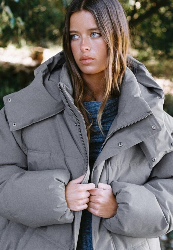 Jachetă matlasată oversize cu glugă Jachetă matlasată oversize cu glugă