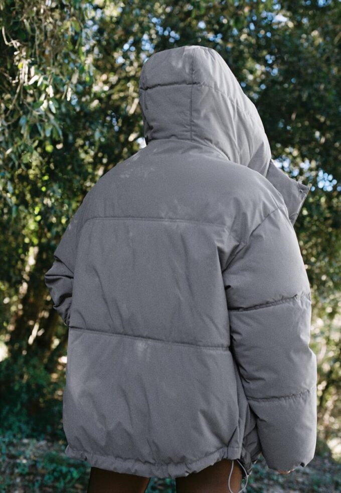 Jachetă matlasată oversize cu glugă Jachetă matlasată oversize cu glugă