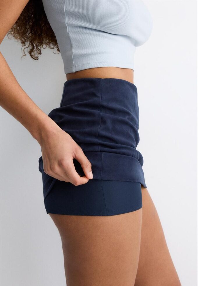 Mini-Skort din imitație de piele de căprioară Mini-Skort din imitație de piele de căprioară