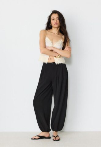 Pantaloni Balloon Fit, cu croială elegantă, largă
