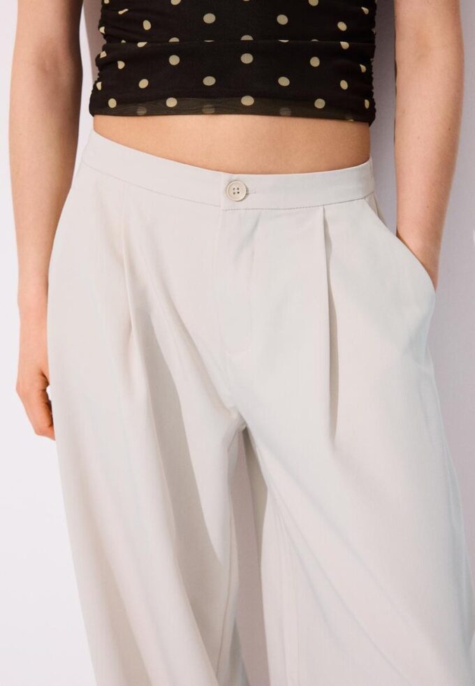 Pantaloni Balloon Fit, cu croială elegantă, largă