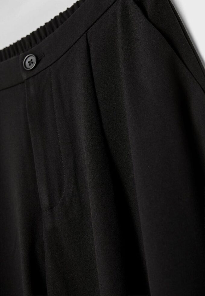 Pantaloni Balloon Fit, cu croială elegantă, largă