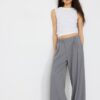 Pantaloni casual eleganți cu dungi și talie încrucișată